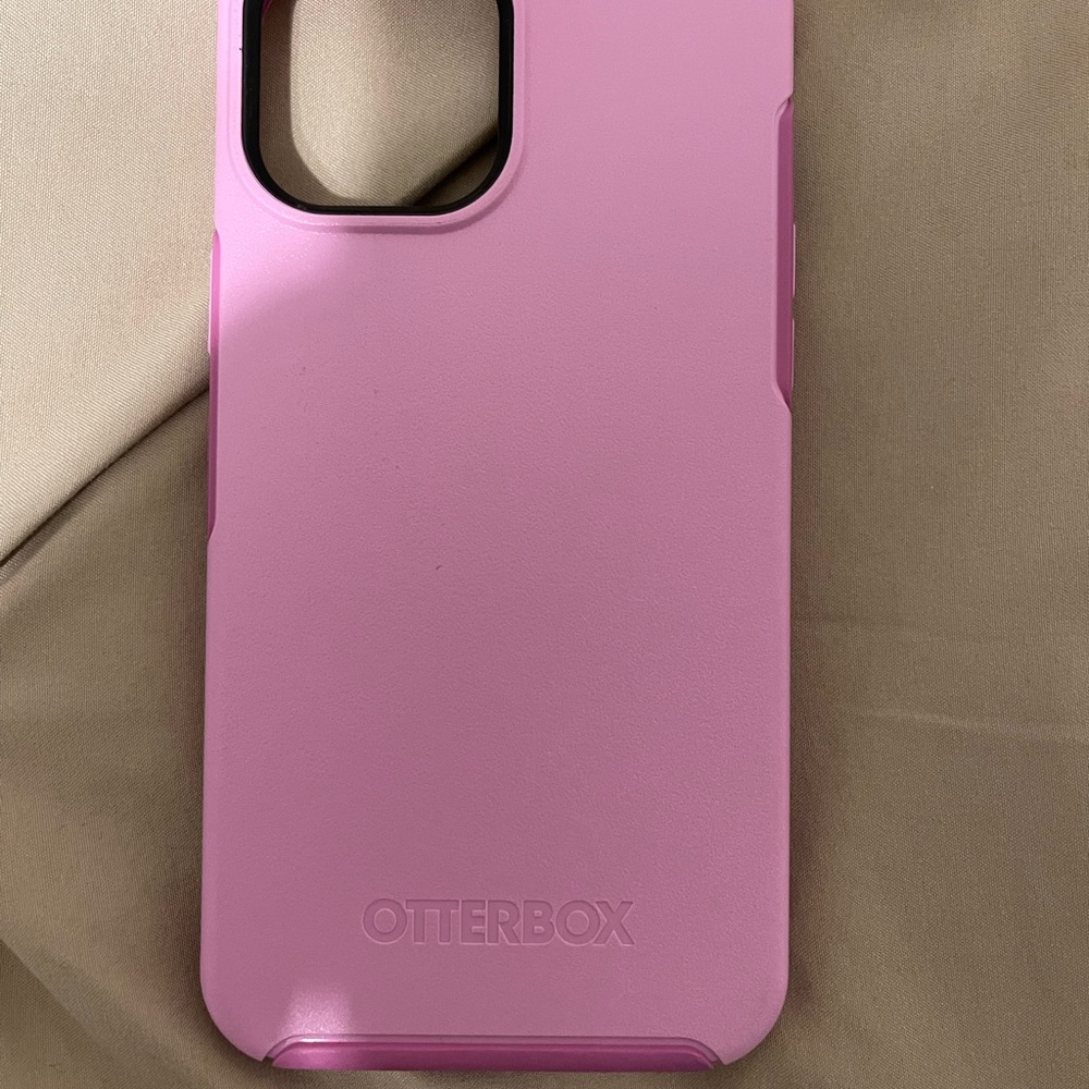 Otter box 12 pro max case
